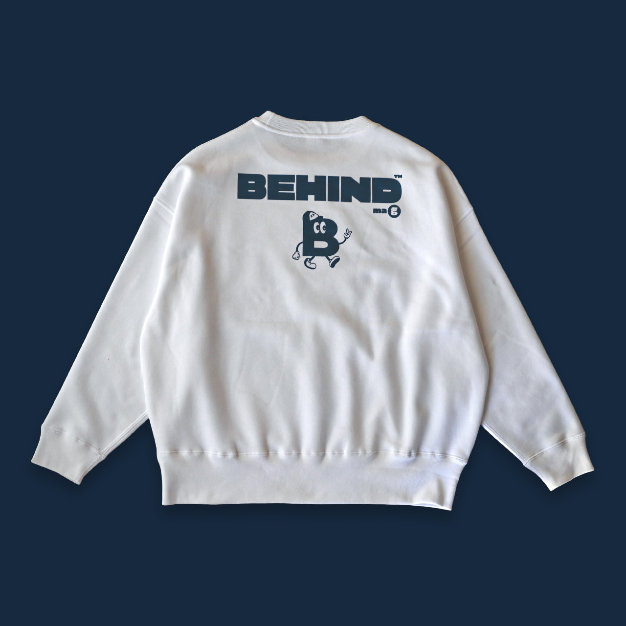 BEHIND mag 編集部ユニフォーム「Editor Sweat Shirts」