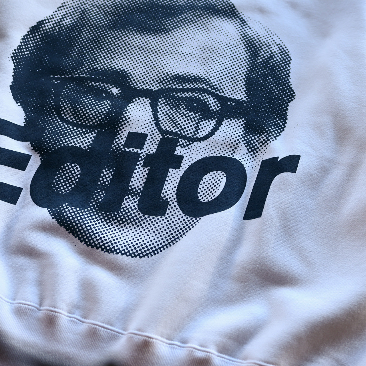 BEHIND mag 編集部ユニフォーム「Editor Sweat Shirts」